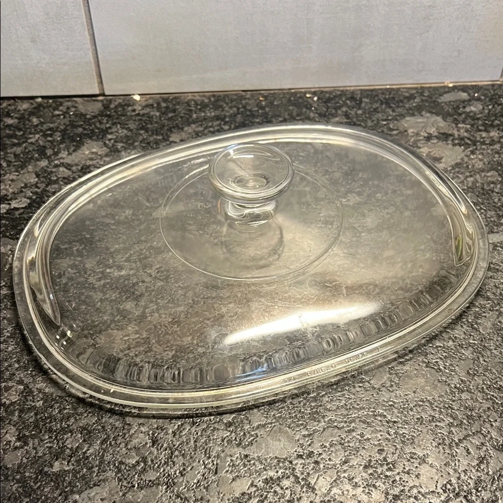 Pyrex Clear Glass Oval Lid REPLACEMENT. DC1.5C. No chips or cracks.